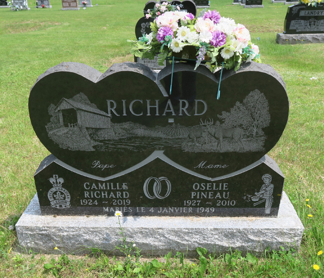 Pierre tombale deCamille Richard et Osélie Pineau