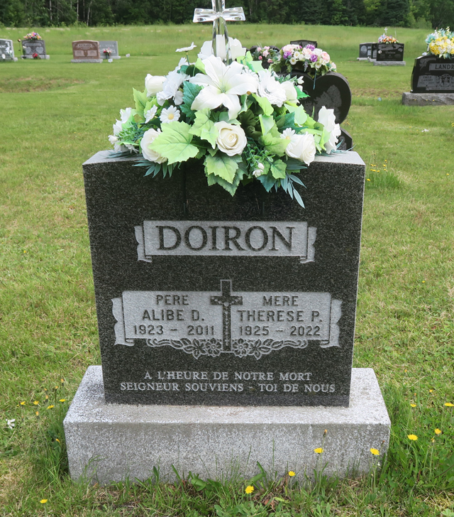 Pierre tombale de Alibé Doiron et Thérèse Pineau